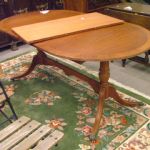 394 3405 DINING TABLE